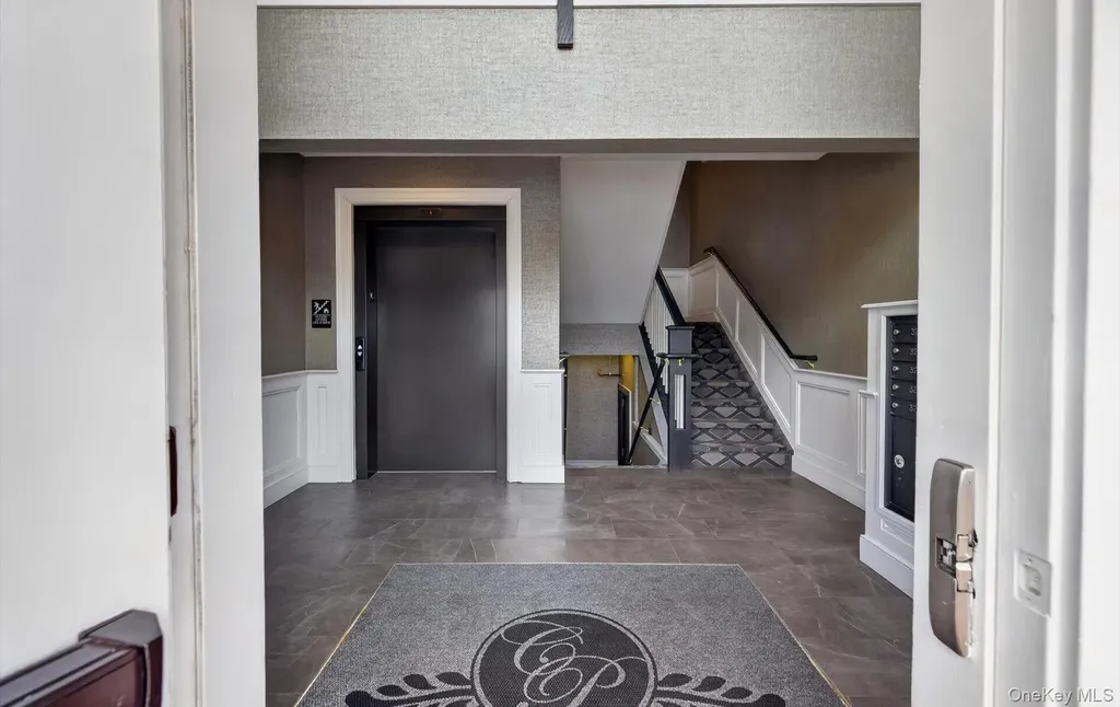 32103 Spruce Pond Circle Plainview NY 11803