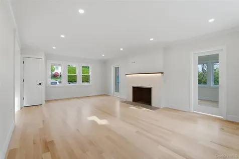 40 Calhoun Avenue New Rochelle NY 10801