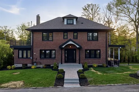 40 Calhoun Avenue New Rochelle NY 10801