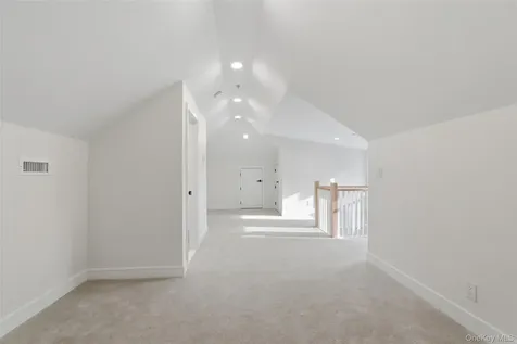 40 Calhoun Avenue New Rochelle NY 10801