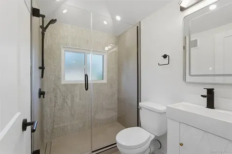 40 Calhoun Avenue New Rochelle NY 10801