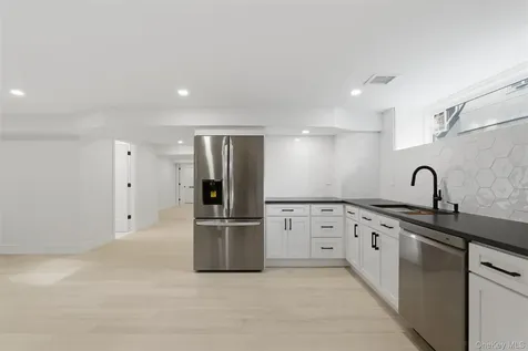 40 Calhoun Avenue New Rochelle NY 10801