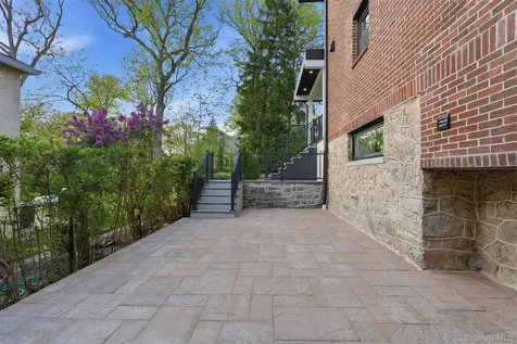 40 Calhoun Avenue New Rochelle NY 10801