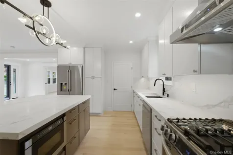 40 Calhoun Avenue New Rochelle NY 10801
