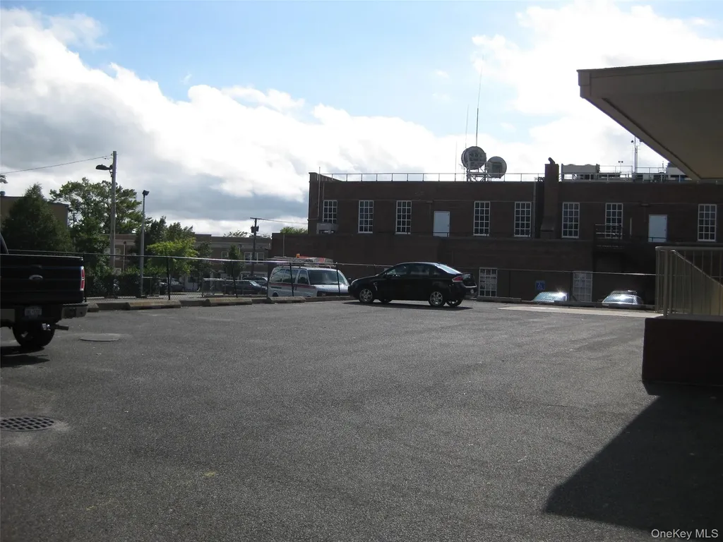 21 W 2nd Street Riverhead NY 11901