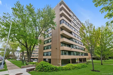 166-26 Powells Cove Boulevard Beechhurst NY 11357