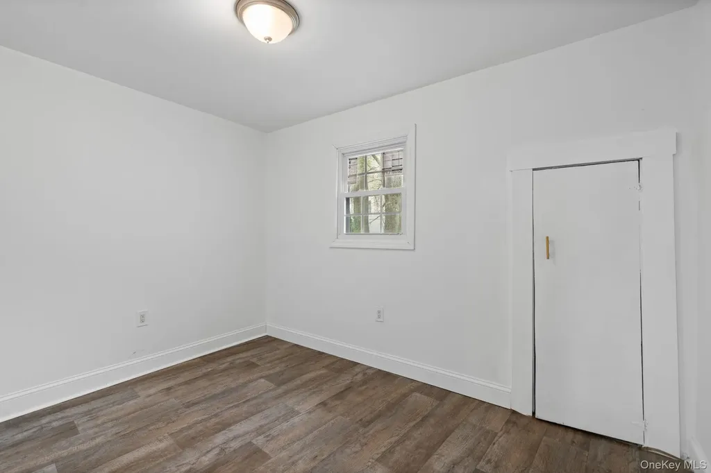 637 Violet Avenue Hyde Park NY 12538