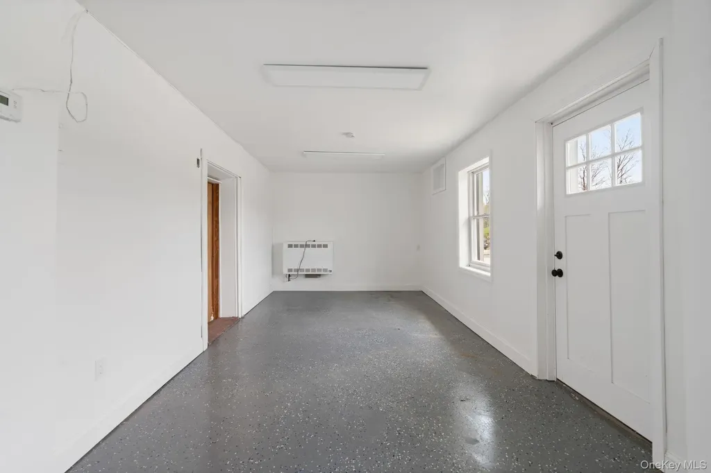 637 Violet Avenue Hyde Park NY 12538