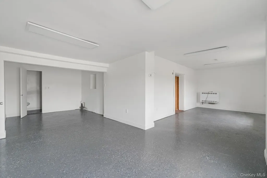 637 Violet Avenue Hyde Park NY 12538