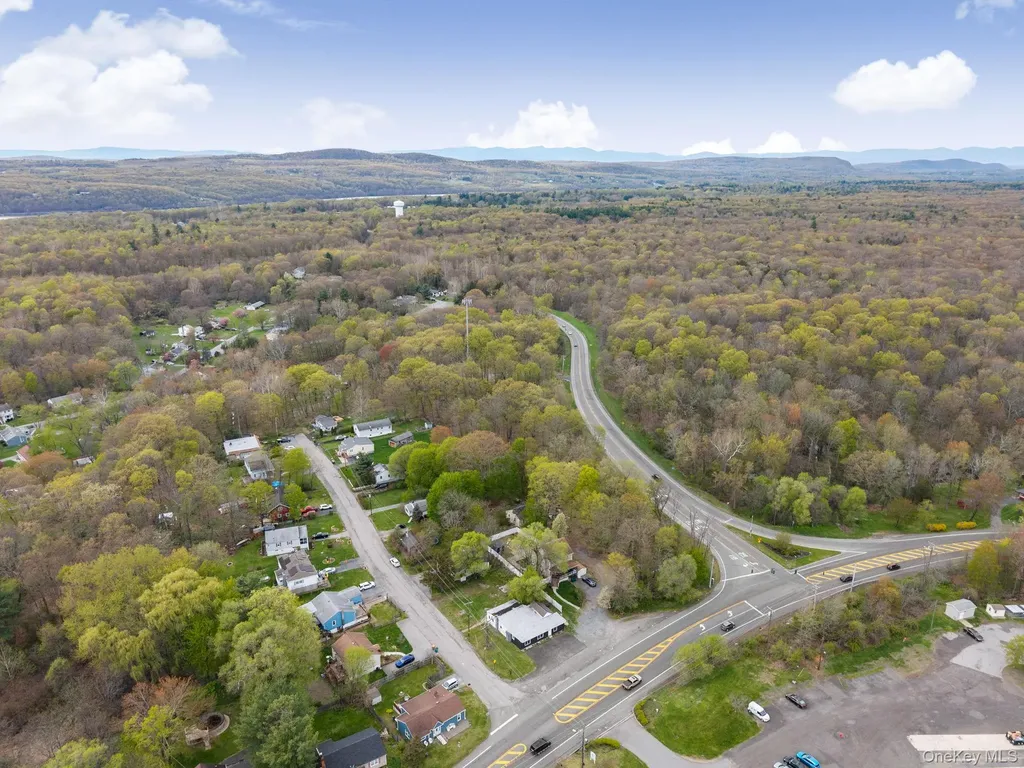 637 Violet Avenue Hyde Park NY 12538