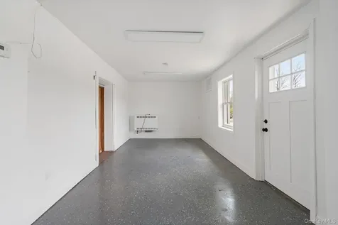 637 Violet Avenue Hyde Park NY 12538
