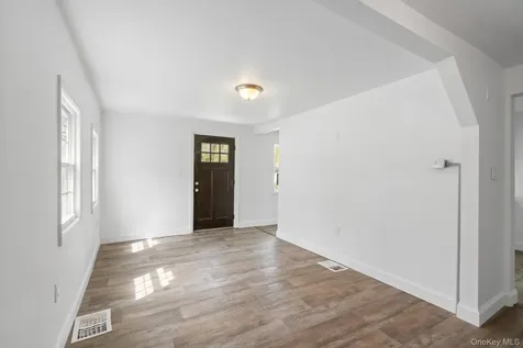 637 Violet Avenue Hyde Park NY 12538