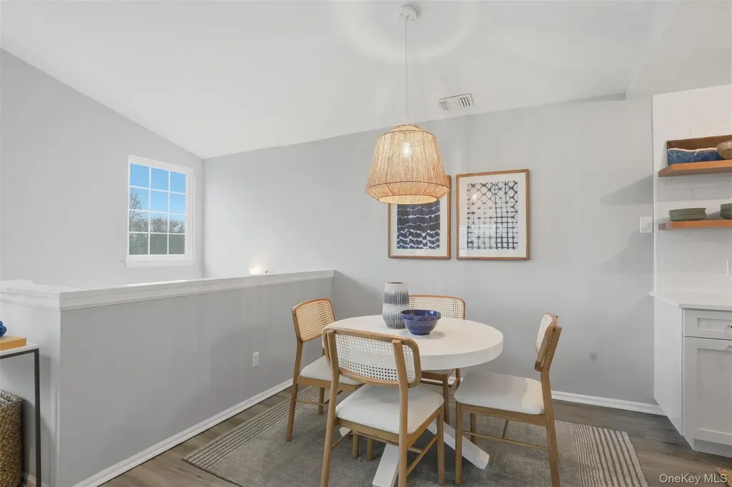 43 The Knolls Warwick NY 10990