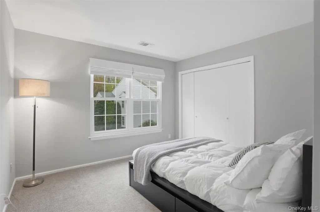 43 The Knolls Warwick NY 10990