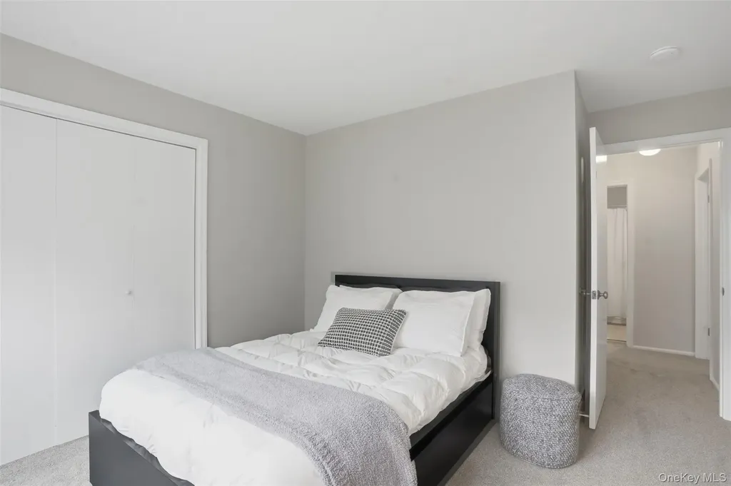 43 The Knolls Warwick NY 10990