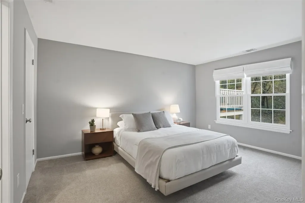 43 The Knolls Warwick NY 10990