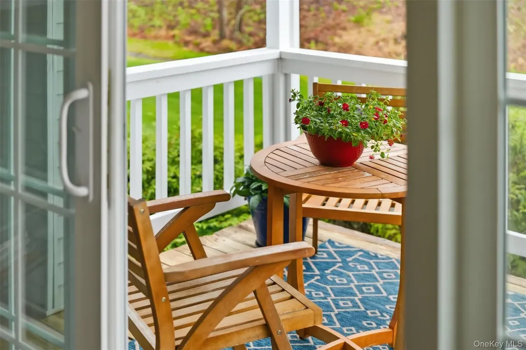 43 The Knolls Warwick NY 10990