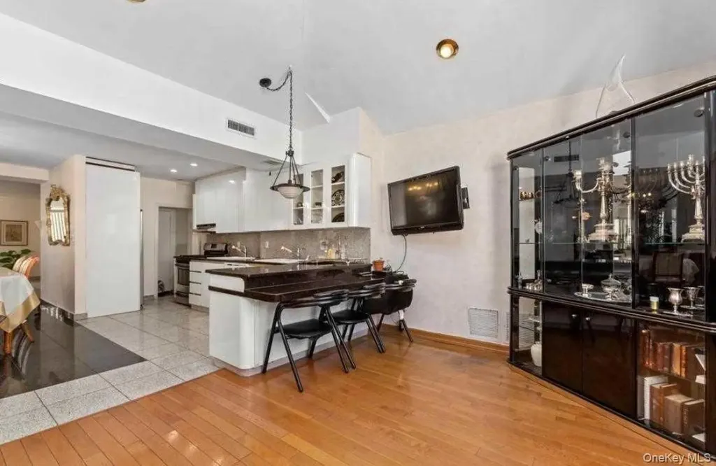 7314 174th Street Fresh Meadows NY 11366