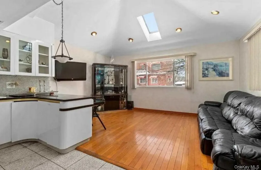 7314 174th Street Fresh Meadows NY 11366