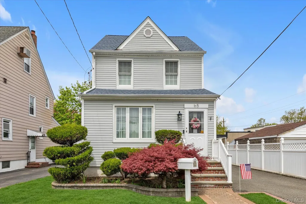 65 Liggett Road Valley Stream NY 11581