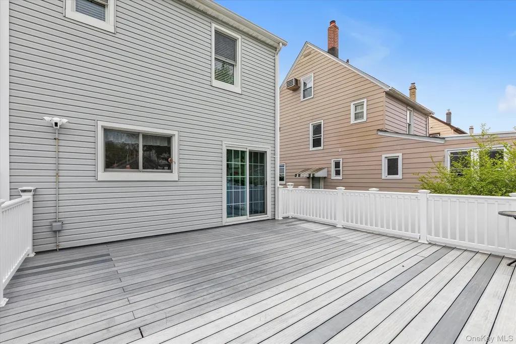 65 Liggett Road Valley Stream NY 11581