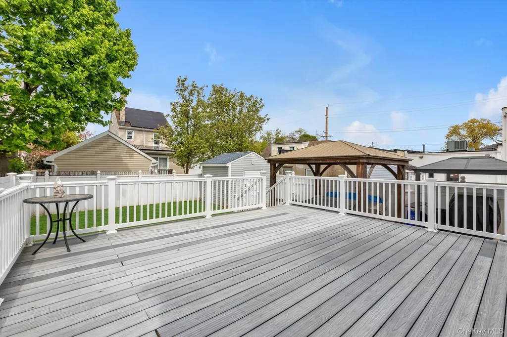 65 Liggett Road Valley Stream NY 11581