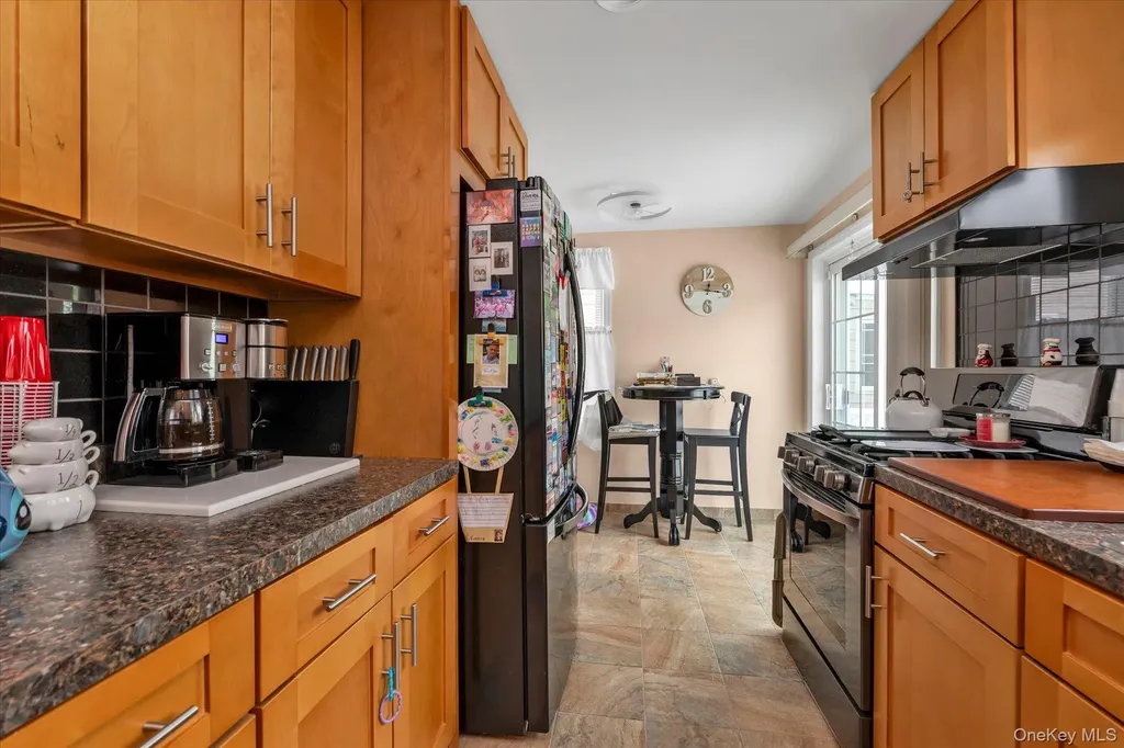 65 Liggett Road Valley Stream NY 11581