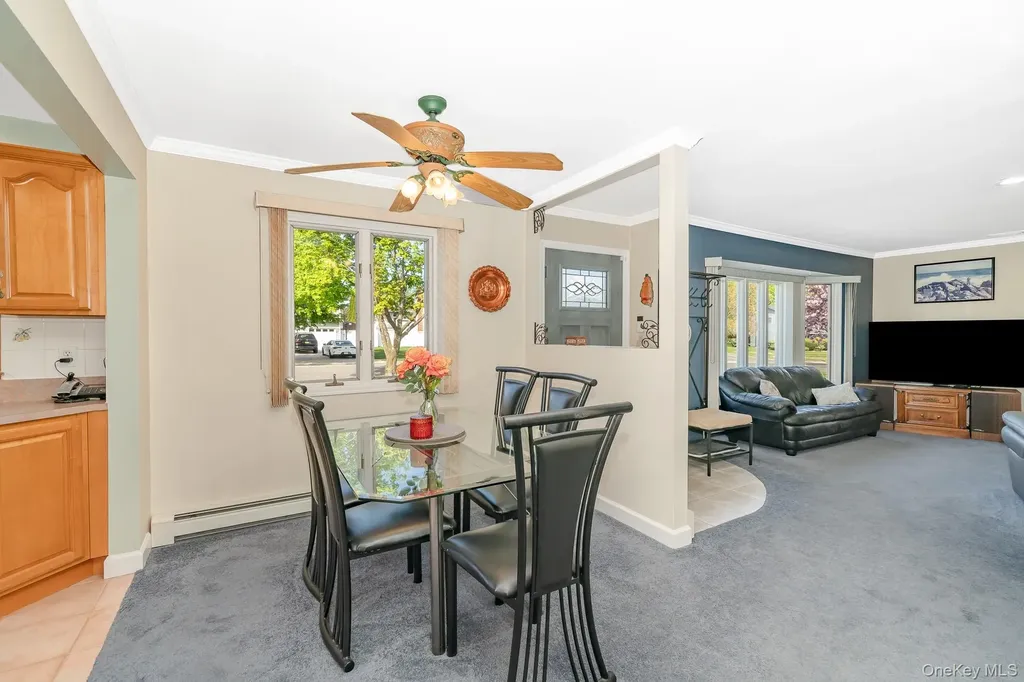 18 Byron Road Commack NY 11725
