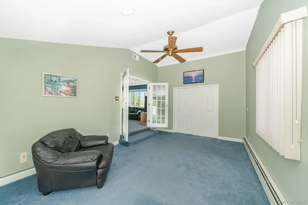 18 Byron Road Commack NY 11725