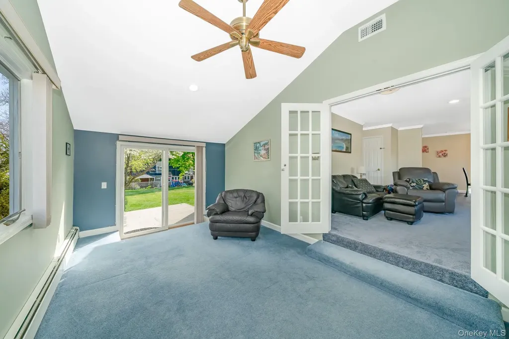 18 Byron Road Commack NY 11725