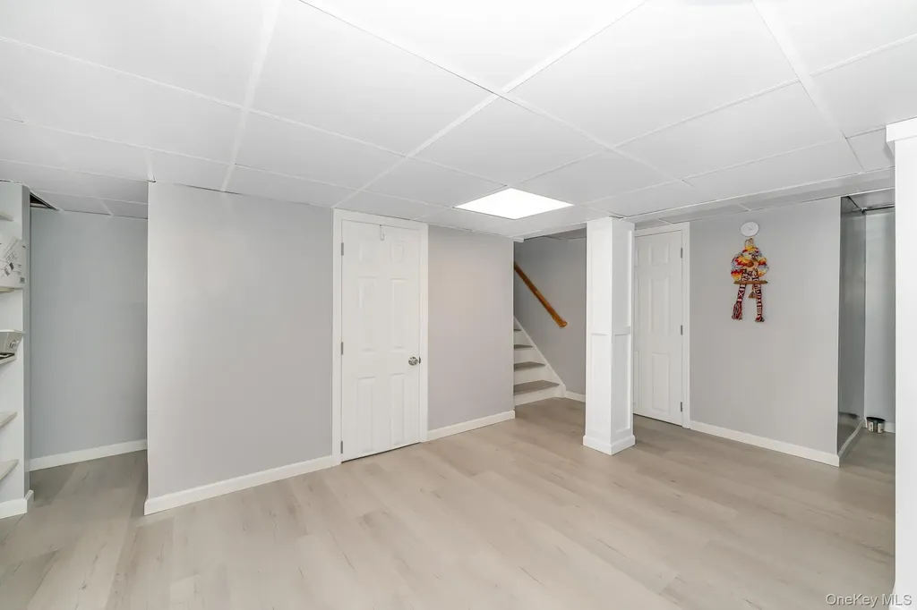 18 Byron Road Commack NY 11725