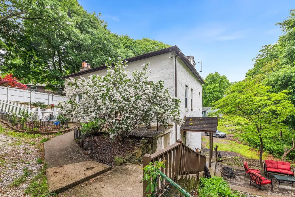 11 Forest Place Lake Peekskill NY 10537