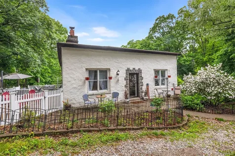 11 Forest Place Lake Peekskill NY 10537