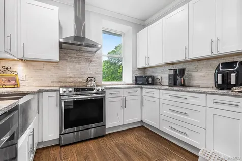 11 Forest Place Lake Peekskill NY 10537