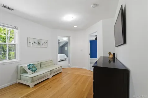 136 Devonshire Road Larchmont NY 10538