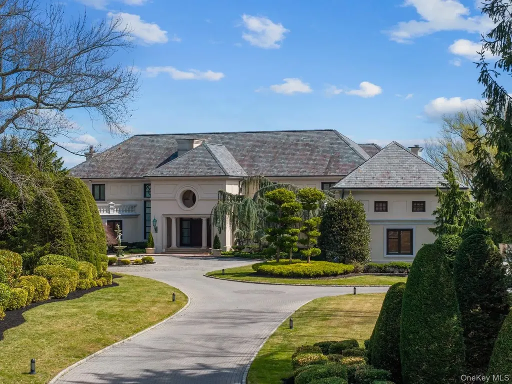 1245 Veeder Drive Hewlett Bay Park NY 11557