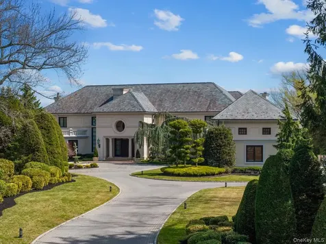 1245 Veeder Drive Hewlett Bay Park NY 11557