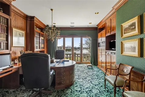 1245 Veeder Drive Hewlett Bay Park NY 11557