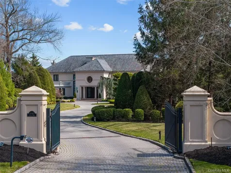1245 Veeder Drive Hewlett Bay Park NY 11557