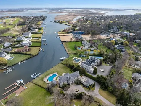 1245 Veeder Drive Hewlett Bay Park NY 11557