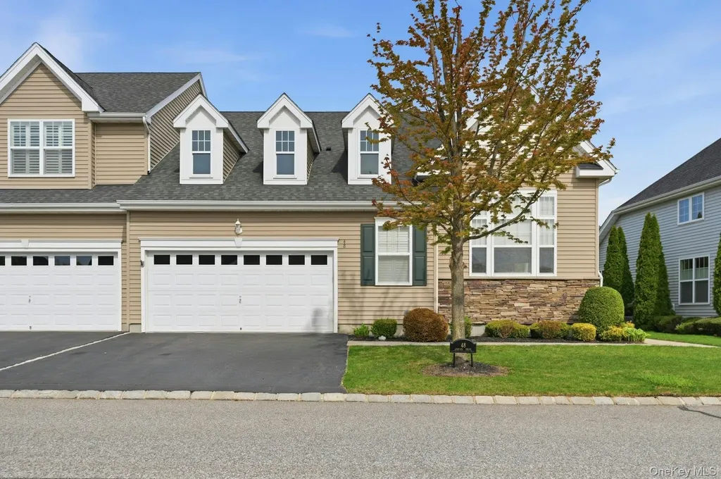 48 Augusta Drive Medford NY 11763