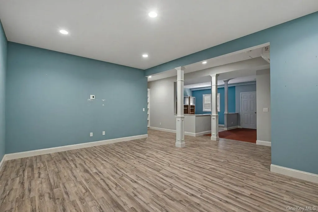 48 Augusta Drive Medford NY 11763