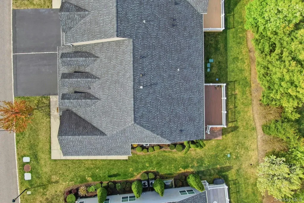 48 Augusta Drive Medford NY 11763