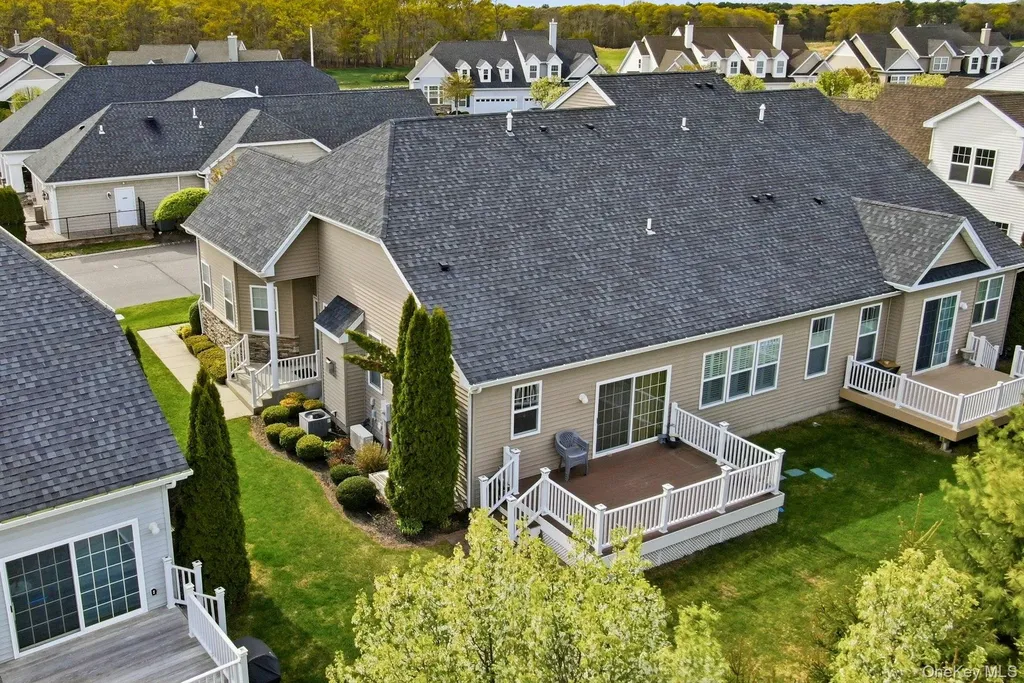 48 Augusta Drive Medford NY 11763