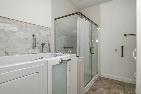 48 Augusta Drive Medford NY 11763
