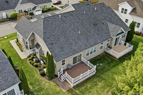 48 Augusta Drive Medford NY 11763