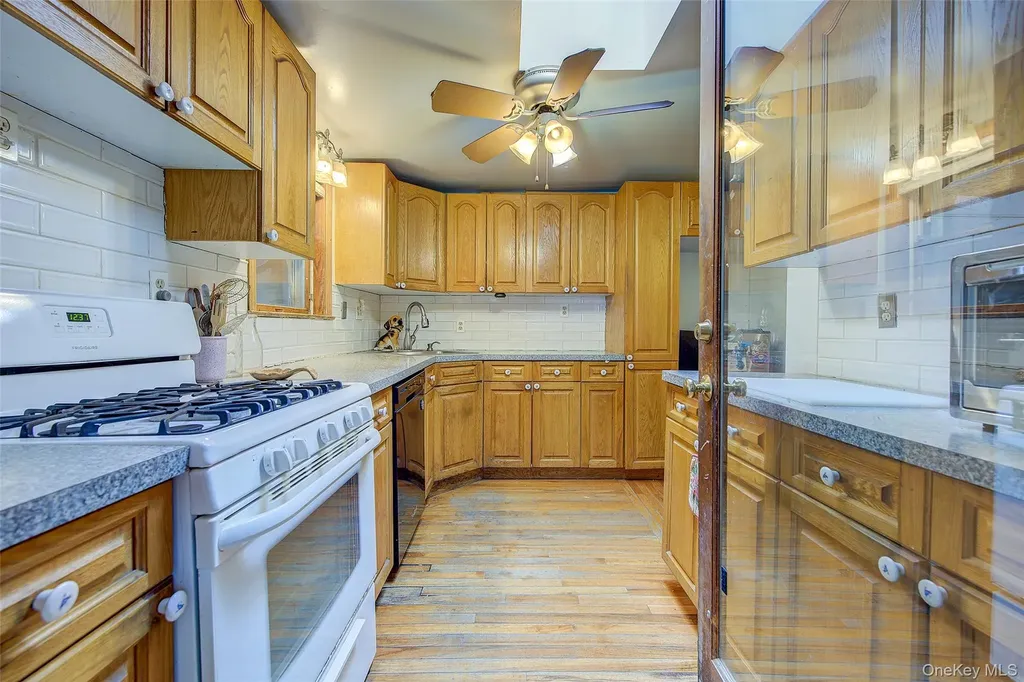149-07 12th Avenue Whitestone NY 11357