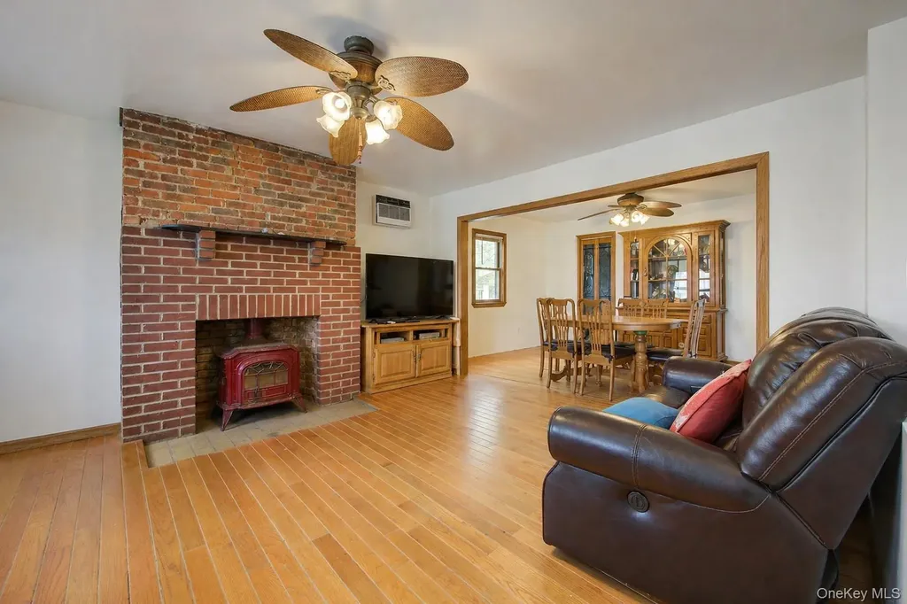 149-07 12th Avenue Whitestone NY 11357