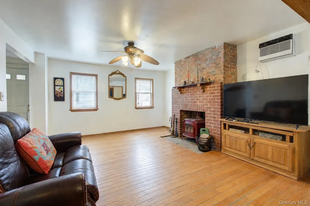 149-07 12th Avenue Whitestone NY 11357