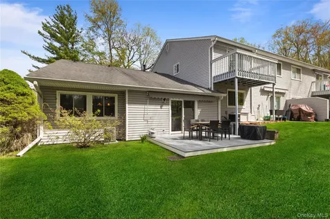 142 Flintlock Way Yorktown Heights NY 10598